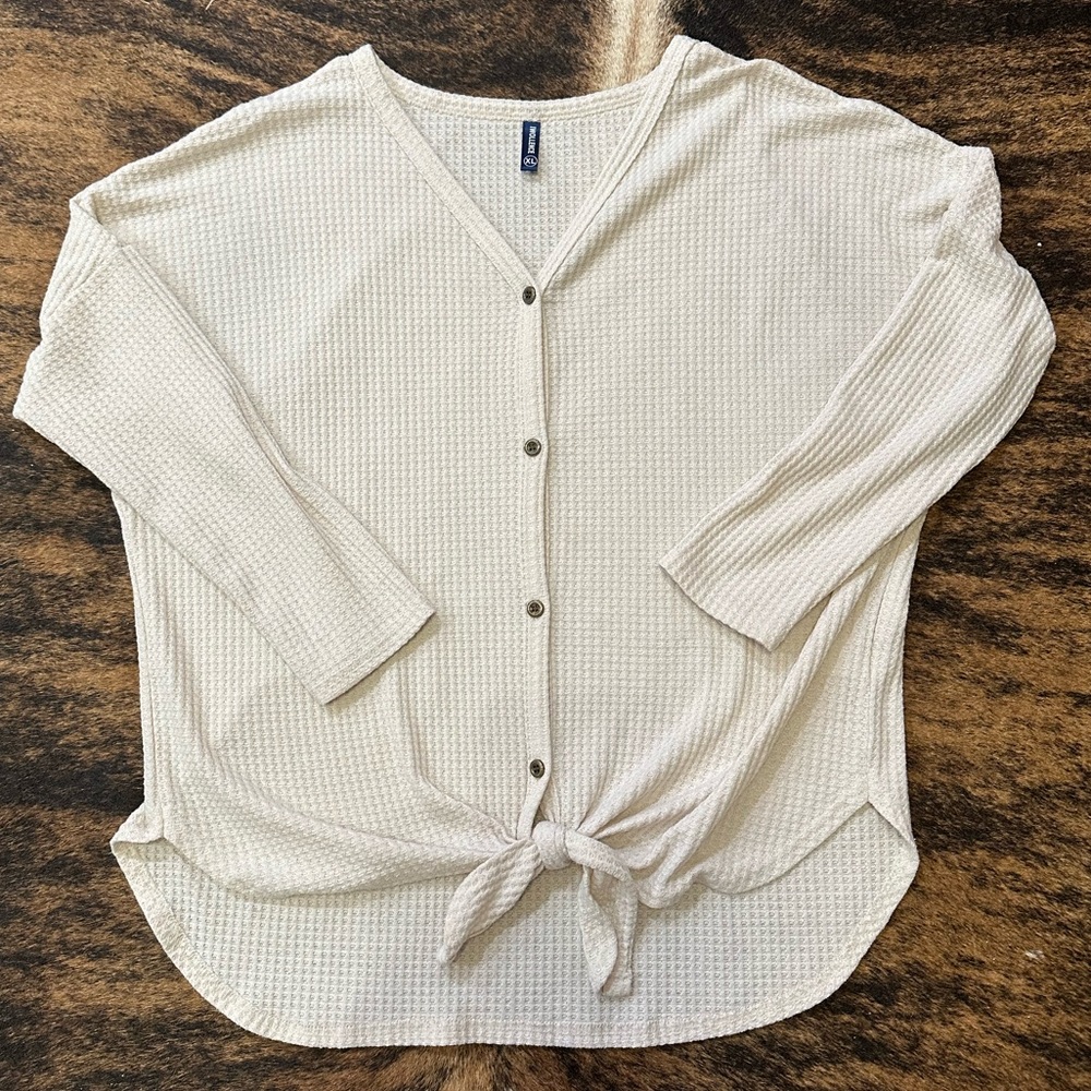 Iwollence size xl off white waffle knit button down long sleeve shirt with tie.